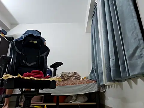 Snapshot of desi_strip_alfa chatting on February 18, 9:09 pm desi strip alfa online show from February 18, 9:09 pm