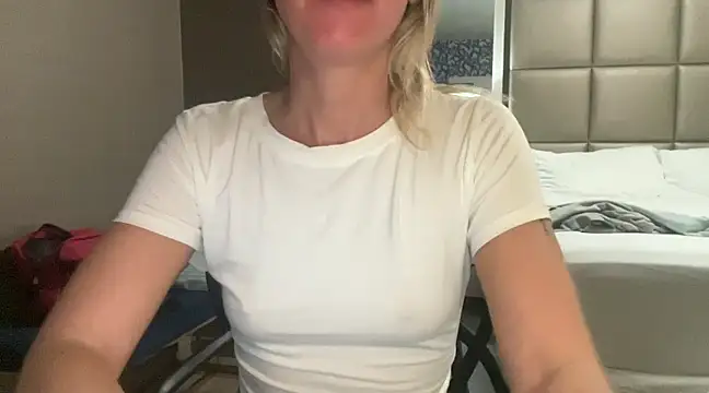 Snapshot of Aggbb chatting on January 16, 3:35 pm Aggbb online show from January 16, 3:35 pm