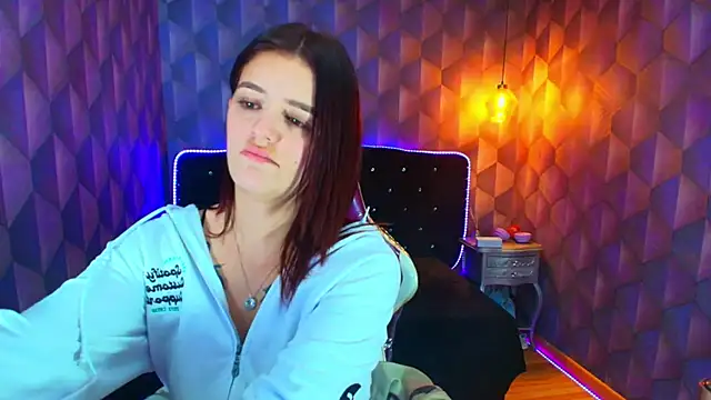 LiaHarryis online show from February 12, 8:04 pm