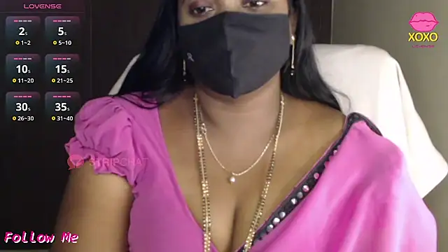 Snapshot of vani-09 chatting on December 25, 10:17 am vani-09 online show from December 25, 10:17 am