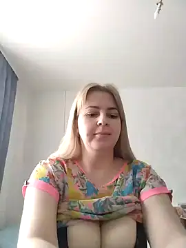 Snapshot of Lady_nice_cat chatting on January 24, 3:43 am Lady nice cat online show from January 24, 3:43 am