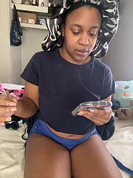 Snapshot of Galaxybabe23 chatting on March 7, 4:00 pm Galaxybabe23 online show from March 7, 4:00 pm