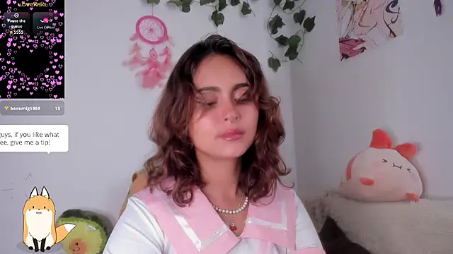 Snapshot of Violette-Ramirez01 chatting on October 30, 9:15 pm Violette-Ramirez01 online show from October 30, 9:15 pm