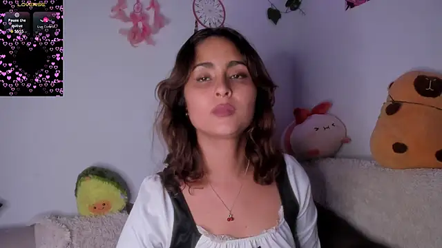 Snapshot of Violette-Ramirez01 chatting on November 10, 10:42 pm Violette-Ramirez01 online show from November 10, 10:42 pm