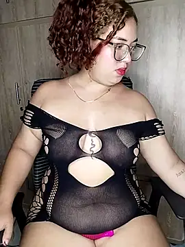 Snapshot of Day_Uzumaki chatting on November 2, 6:38 am Day Uzumaki online show from November 2, 6:38 am