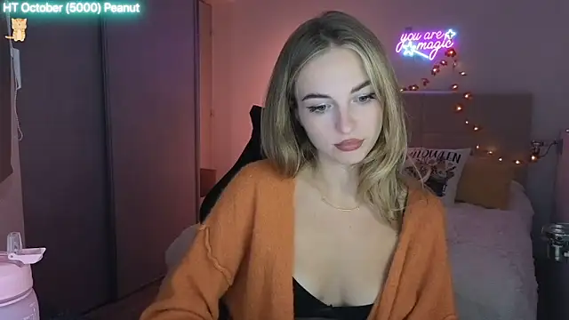 Miss Aliannaa online show from October 5, 8:07 pm