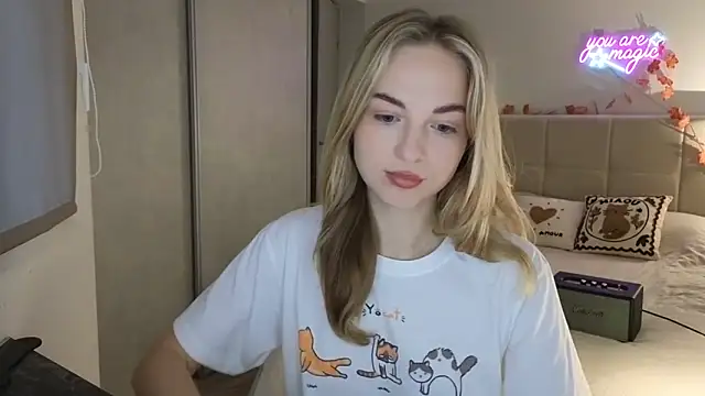 Miss Aliannaa online show from April 22, 9:33 am