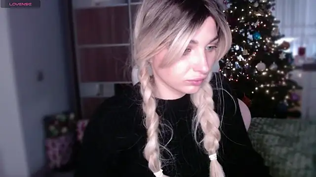 Snapshot of Yoda21 chatting on January 10, 9:23 am Yoda21 online show from January 10, 9:23 am