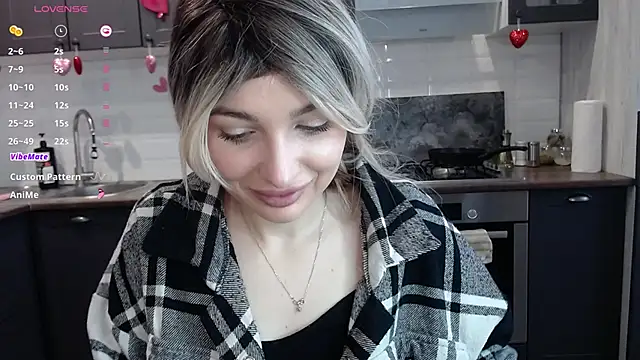 Snapshot of Yoda21 chatting on February 14, 10:17 am Yoda21 online show from February 14, 10:17 am