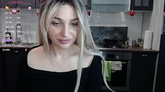 Snapshot of Yoda21 chatting on February 14, 1:18 pm Yoda21 online show from February 14, 1:18 pm