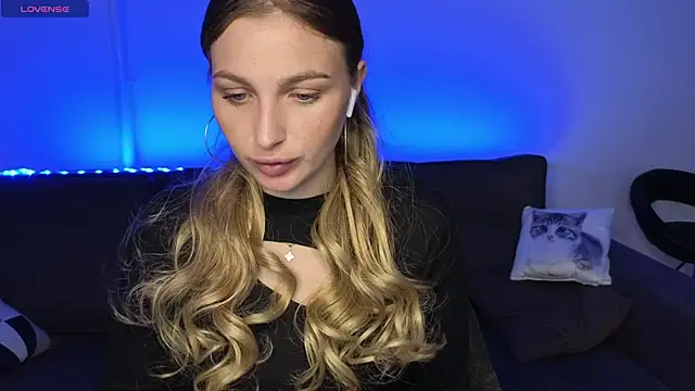 Snapshot of Yoda21 chatting on September 24, 12:19 pm Yoda21 online show from September 24, 12:19 pm