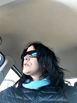 Snapshot of LauraBaby chatting on March 19, 10:44 am LauraBaby online show from March 19, 10:44 am