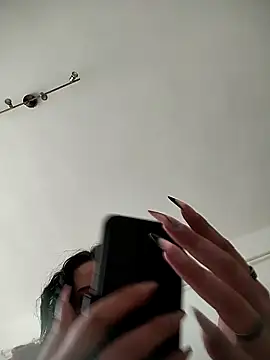 Snapshot of LauraBaby chatting on March 20, 10:10 am LauraBaby online show from March 20, 10:10 am