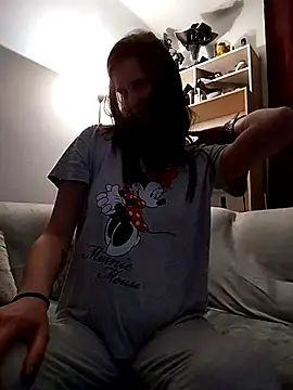 Snapshot of LauraBaby chatting on November 13, 9:36 pm LauraBaby online show from November 13, 9:36 pm