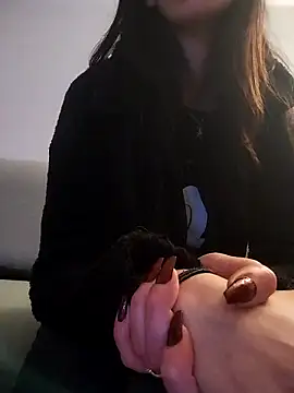 Snapshot of LauraBaby chatting on November 14, 10:07 pm LauraBaby online show from November 14, 10:07 pm