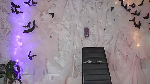 roselinedior online show from October 15, 12:05 pm