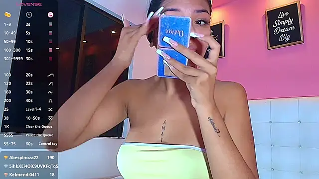 Snapshot of daddyissuesss_ chatting on February 21, 7:32 pm daddyissuesss online show from February 21, 7:32 pm