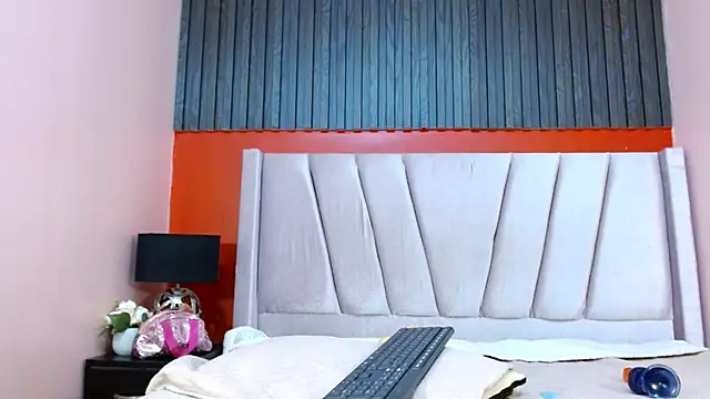 VeronicaRobles online show from September 13, 7:13 pm