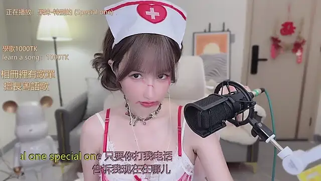 Snapshot of babykitty- chatting on October 31, 11:11 am babykitty- online show from October 31, 11:11 am