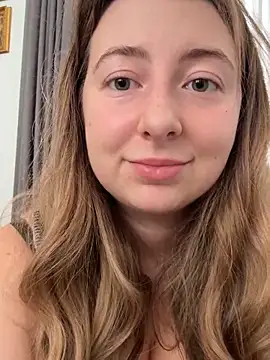 Snapshot of curvyflawless chatting on October 26, 6:41 am curvyflawless online show from October 26, 6:41 am