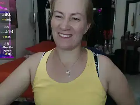 Snapshot of CATRINA-83 chatting on December 4, 12:19 am CATRINA-83 online show from December 4, 12:19 am