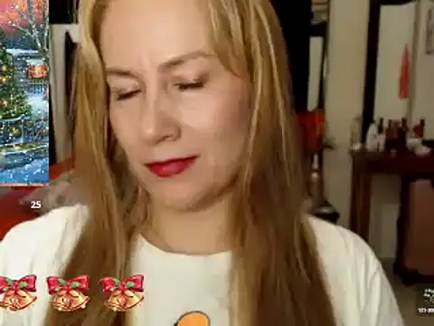 Snapshot of CATRINA-83 chatting on December 9, 11:03 pm CATRINA-83 online show from December 9, 11:03 pm