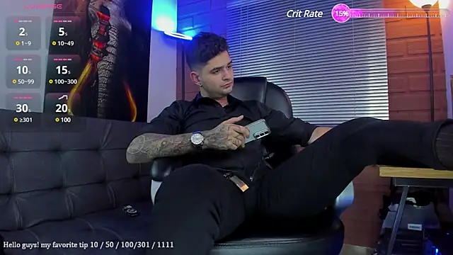 Snapshot of Nicolas_Fellener chatting on January 21, 6:33 am Nicolas Fellener online show from January 21, 6:33 am