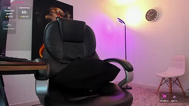 Snapshot of Nicolas_Fellener chatting on October 3, 4:09 am Nicolas Fellener online show from October 3, 4:09 am