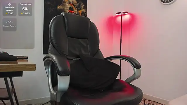 Snapshot of Nicolas_Fellener chatting on October 20, 4:02 am Nicolas Fellener online show from October 20, 4:02 am