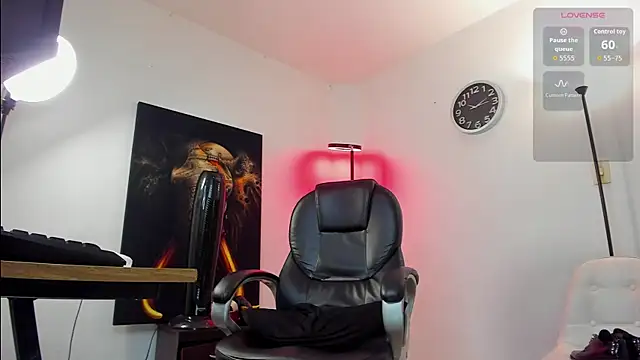 Snapshot of Nicolas_Fellener chatting on November 16, 4:07 am Nicolas Fellener online show from November 16, 4:07 am