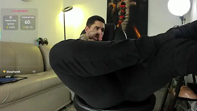 Snapshot of Nicolas_Fellener chatting on January 7, 4:48 am Nicolas Fellener online show from January 7, 4:48 am