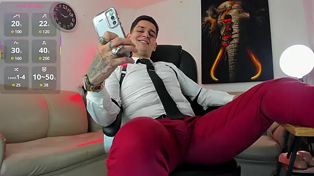 Snapshot of Nicolas_Fellener chatting on February 4, 4:51 am Nicolas Fellener online show from February 4, 4:51 am