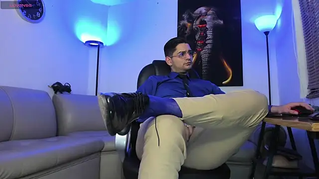 Snapshot of Nicolas_Fellener chatting on February 10, 3:32 am Nicolas Fellener online show from February 10, 3:32 am