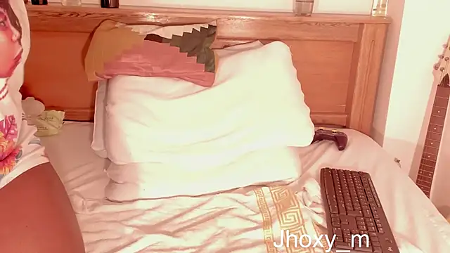 Jhoxy M online show from February 23, 8:06 am