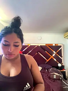 emmyjhonson07 online show from December 3, 2:15 pm