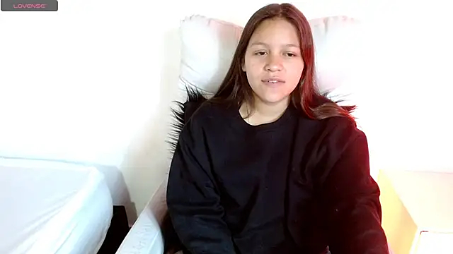 SamanthaRoldaan online show from March 13, 4:45 pm