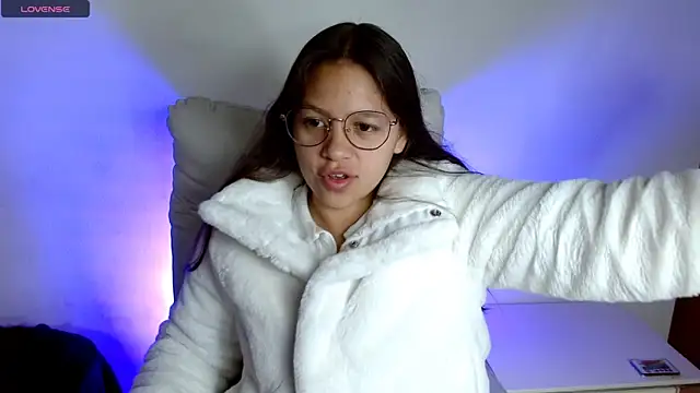 SamanthaRoldaan online show from March 19, 1:29 pm