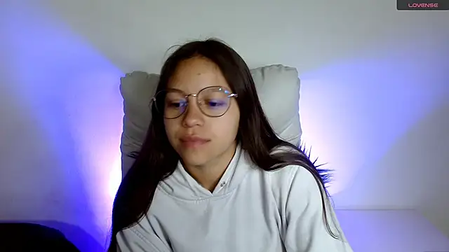 SamanthaRoldaan online show from March 20, 1:37 pm