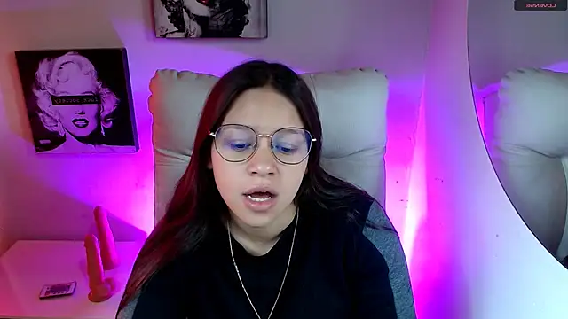 SamanthaRoldaan online show from February 7, 1:48 pm