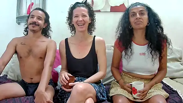 Snapshot of randomshuffles chatting on January 20, 1:53 pm randomshuffles online show from January 20, 1:53 pm