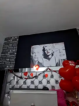 Snapshot of _nicolehotshemale chatting on February 4, 1:02 am  nicolehotshemale online show from February 4, 1:02 am