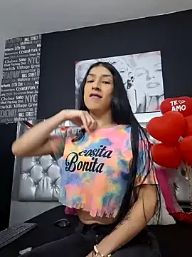 Snapshot of _nicolehotshemale chatting on February 6, 10:00 pm  nicolehotshemale online show from February 6, 10:00 pm