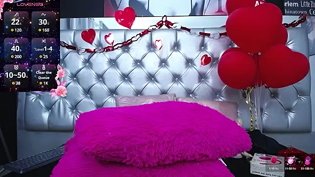 Snapshot of _nicolehotshemale chatting on February 12, 12:48 am  nicolehotshemale online show from February 12, 12:48 am