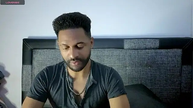 Snapshot of bbcblackhot34 chatting on October 6, 2:53 am bbcblackhot34 online show from October 6, 2:53 am