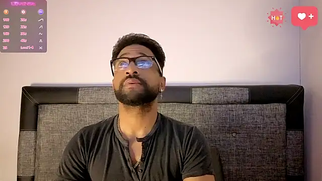 Snapshot of bbcblackhot34 chatting on October 10, 3:05 am bbcblackhot34 online show from October 10, 3:05 am