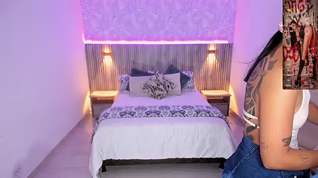 Snapshot of Antonella_Grayy chatting on February 17, 11:02 am Antonella Grayy online show from February 17, 11:02 am