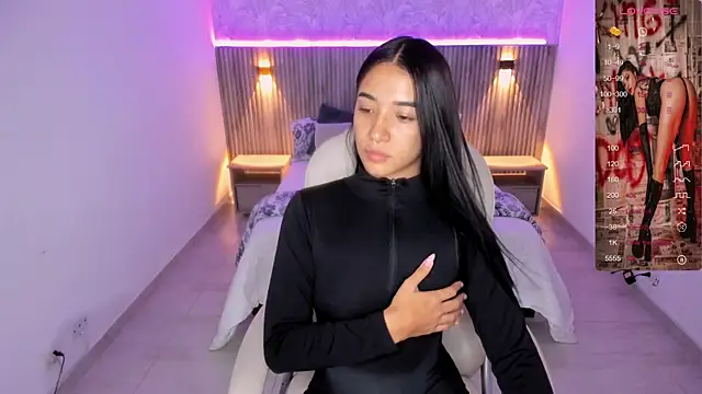 Snapshot of Antonella_Grayy chatting on February 18, 11:00 am Antonella Grayy online show from February 18, 11:00 am