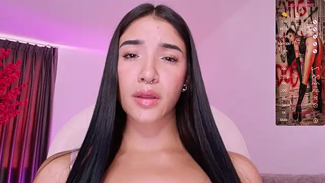 Snapshot of Antonella_Grayy chatting on March 19, 5:06 pm Antonella Grayy online show from March 19, 5:06 pm