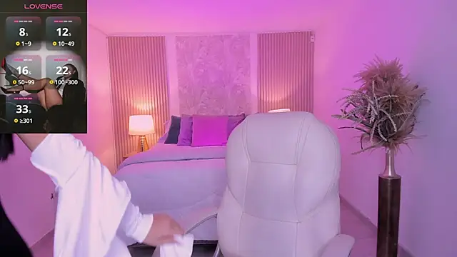 Snapshot of Antonella_Grayy chatting on November 6, 11:00 am Antonella Grayy online show from November 6, 11:00 am