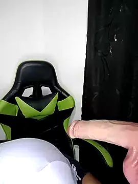 Snapshot of leila_22 chatting on February 4, 11:16 am leila 22 online show from February 4, 11:16 am